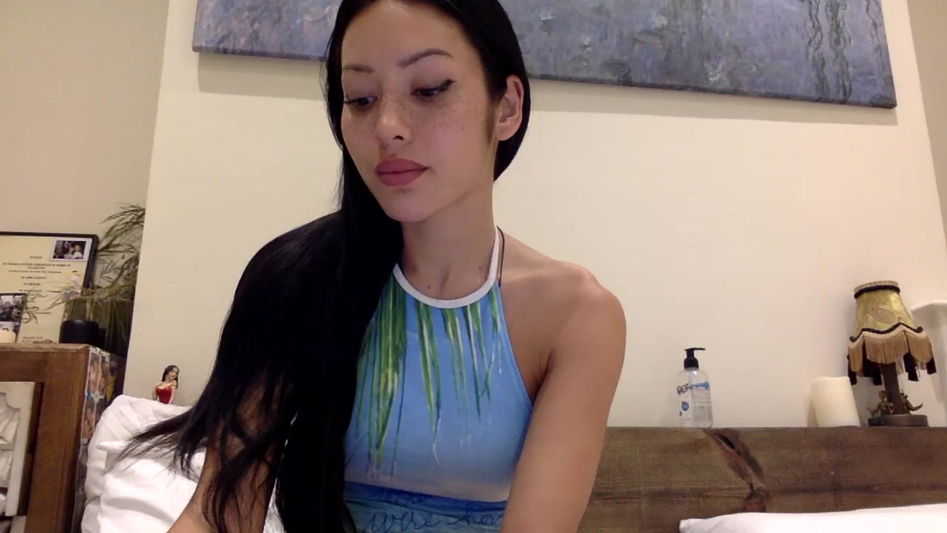 Gallery image thumbnail from Miss_emiko's myfreecams stream on, 12/13/2024, 03:44 image 17 of 20