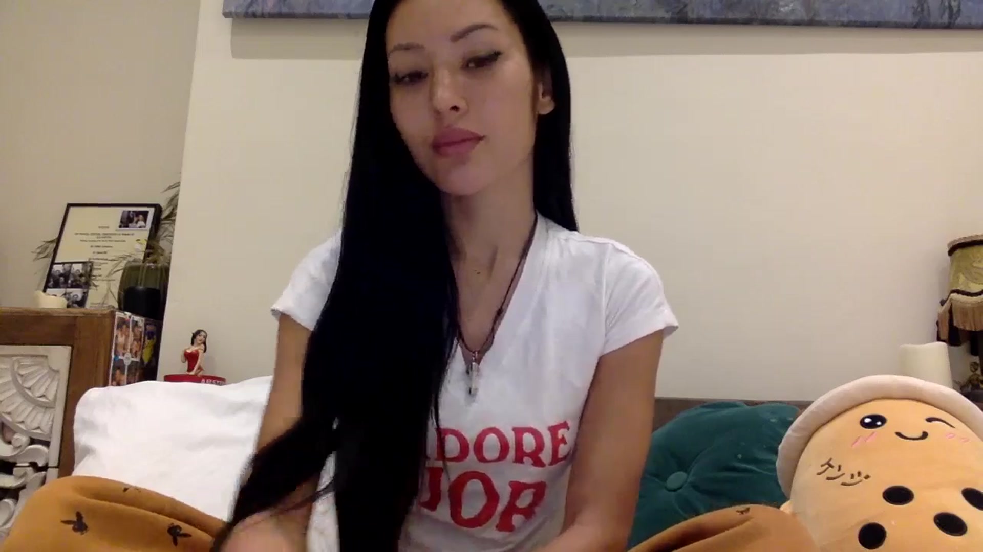 Gallery image thumbnail from Miss_emiko's myfreecams stream on, 12/13/2024, 18:16 image 3 of 20