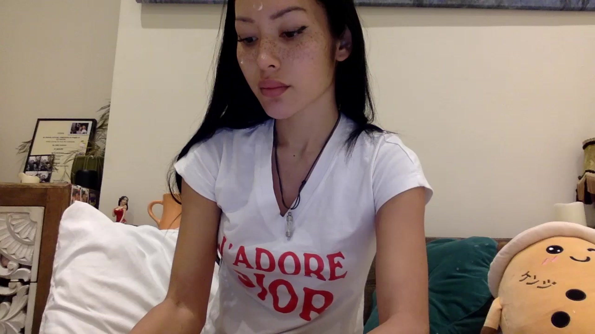 Gallery image thumbnail from Miss_emiko's myfreecams stream on, 12/13/2024, 18:16 image 6 of 20