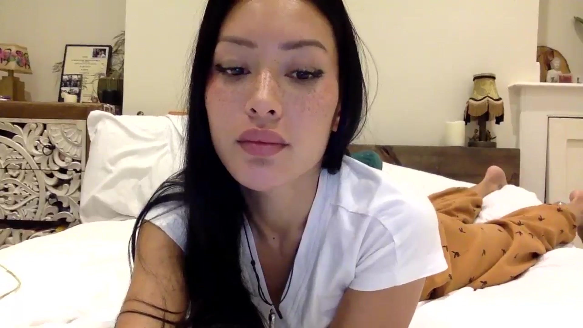 Gallery image thumbnail from Miss_emiko's myfreecams stream on, 12/13/2024, 18:16 image 17 of 20