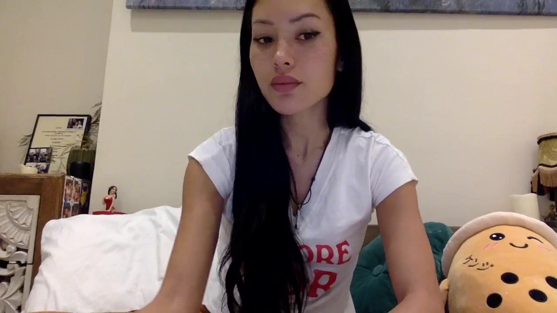Gallery image thumbnail from Miss_emiko's myfreecams stream on, 12/13/2024, 18:16 image 2 of 20