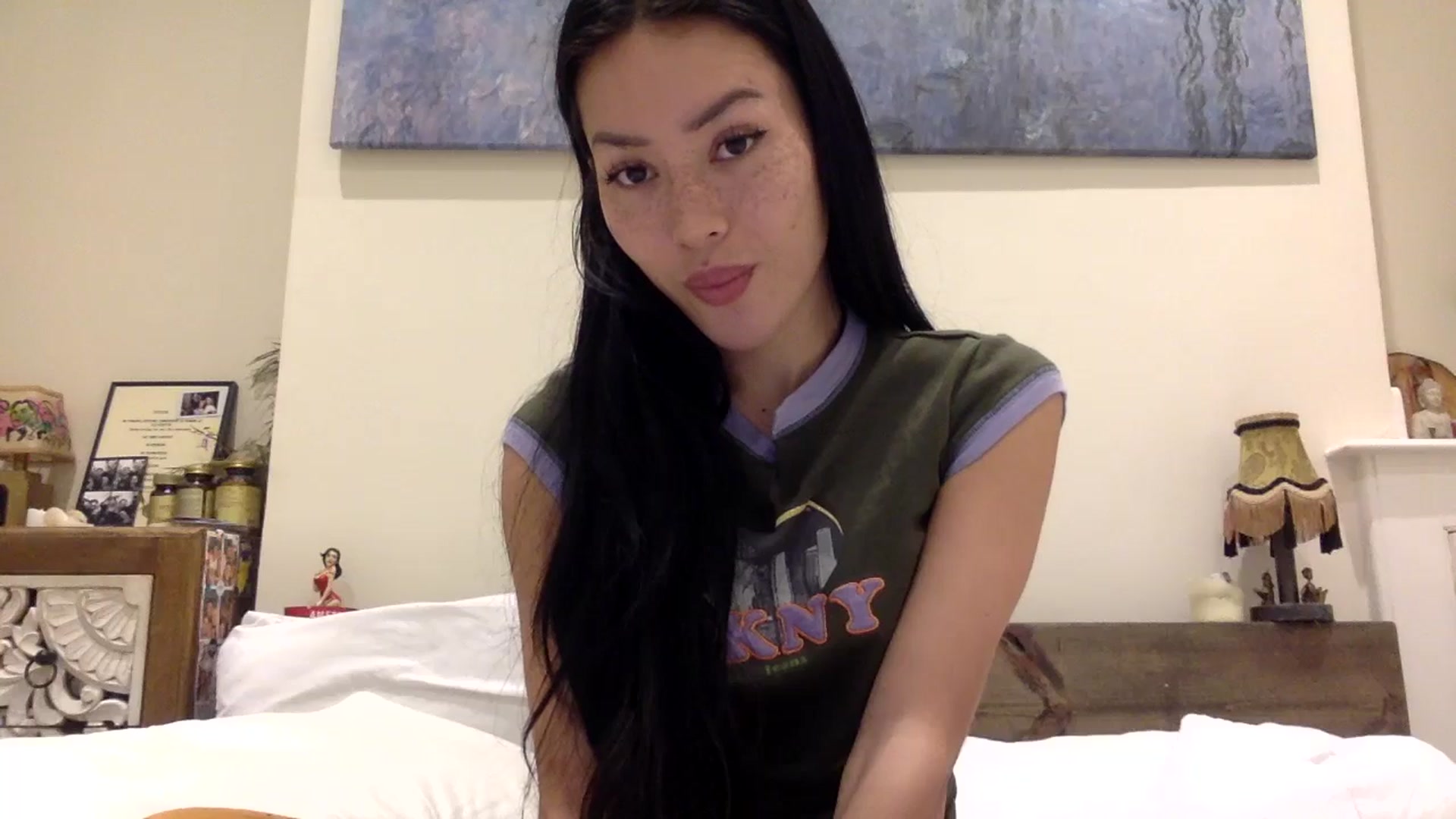 Gallery image thumbnail from Miss_emiko's myfreecams stream on, 01/09/2025, 22:00 image 11 of 20