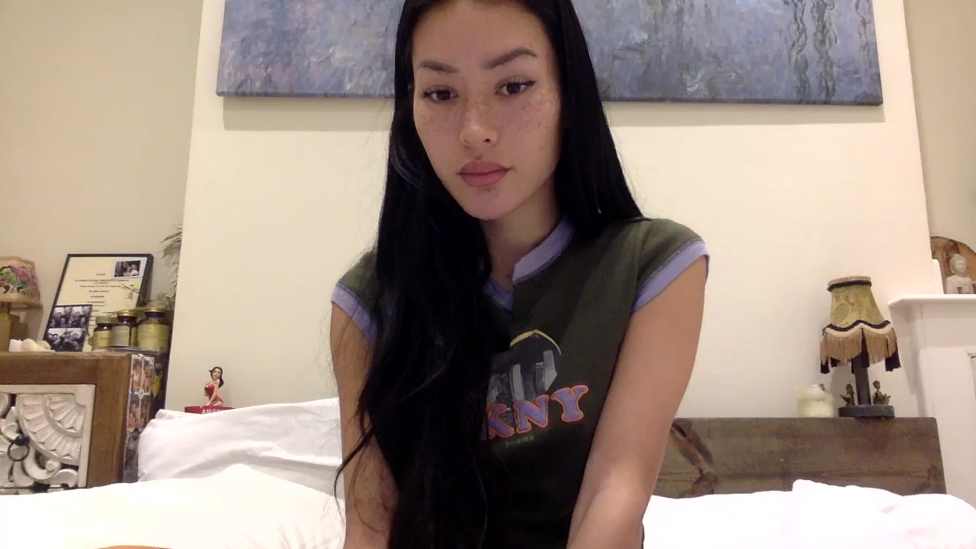 Gallery image thumbnail from Miss_emiko's myfreecams stream on, 01/09/2025, 22:00 image 17 of 20