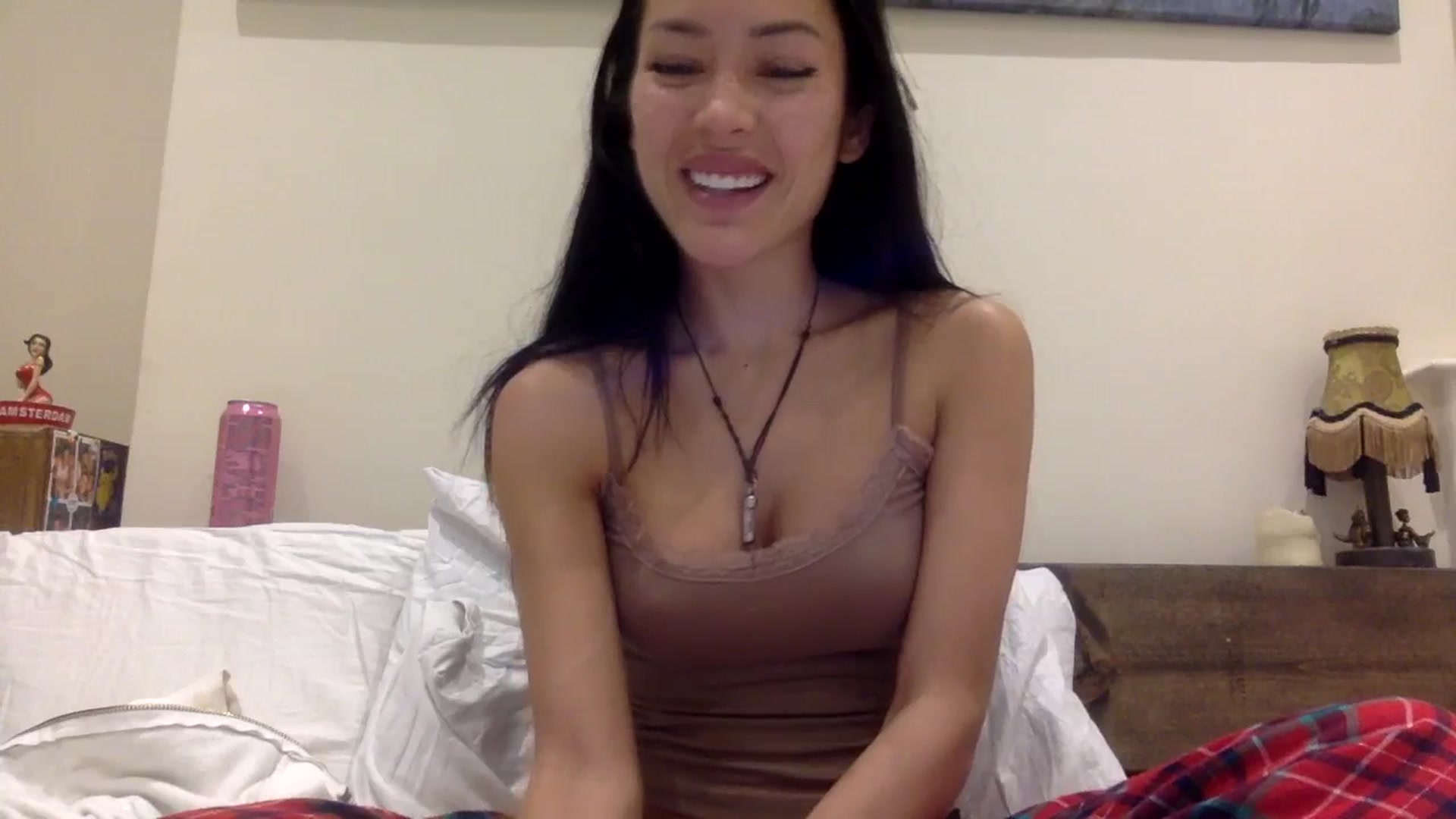 Gallery image thumbnail from Miss_emiko's myfreecams stream on, 01/14/2025, 01:49 image 6 of 20