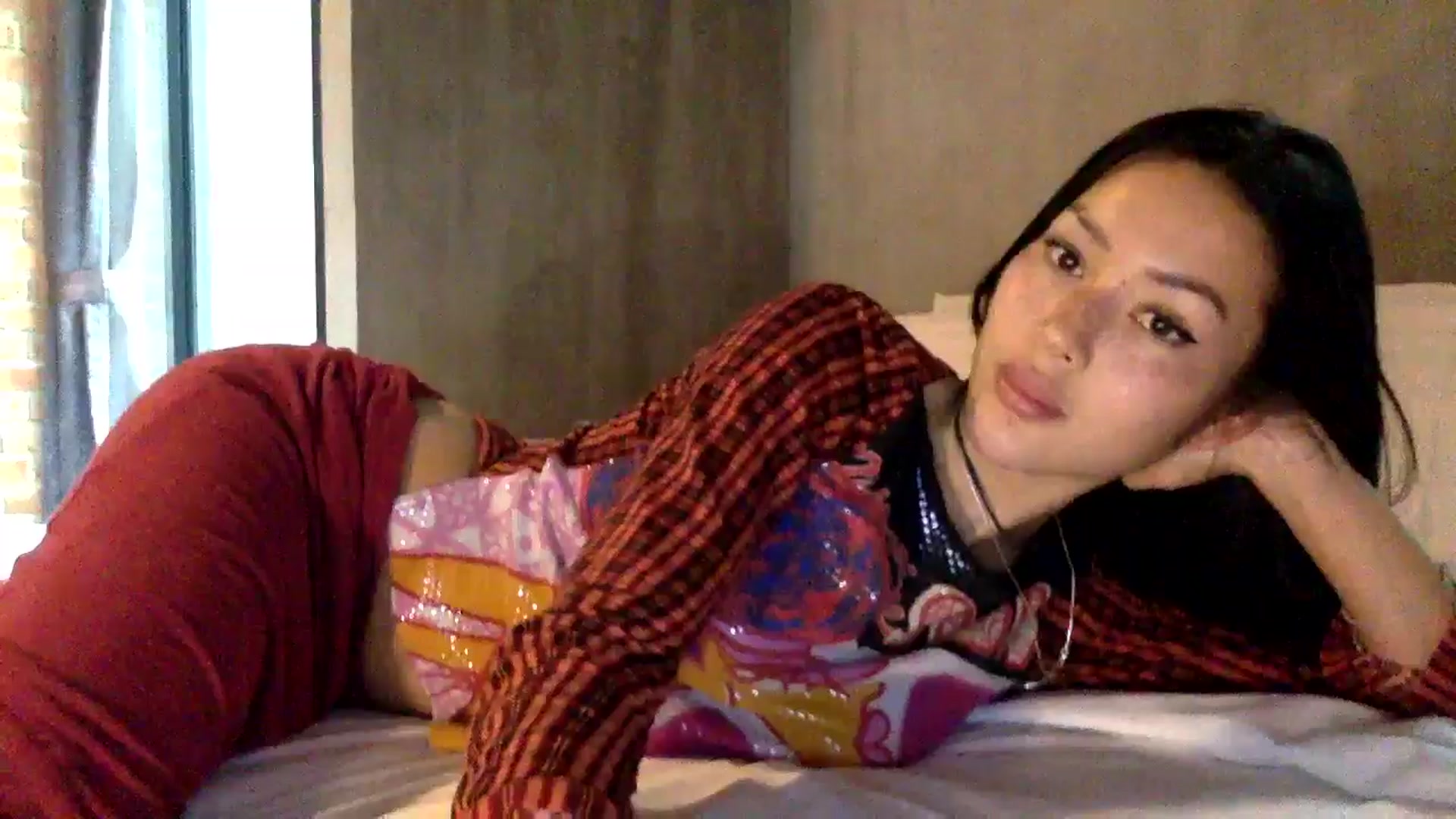 Gallery image thumbnail from Miss_emiko's myfreecams stream on, 01/31/2025, 04:58 image 14 of 20