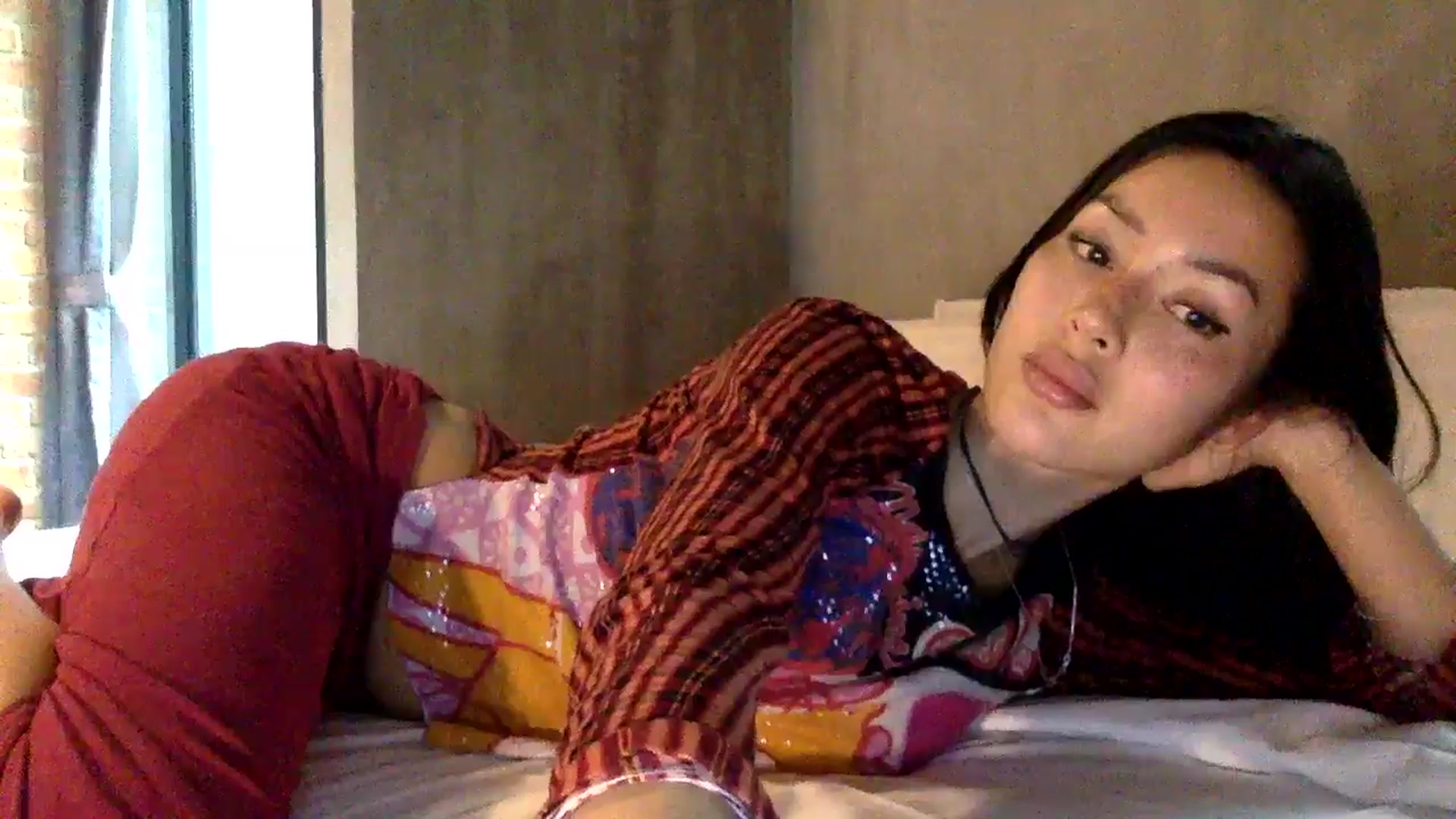 Gallery image thumbnail from Miss_emiko's myfreecams stream on, 01/31/2025, 04:58 image 13 of 20
