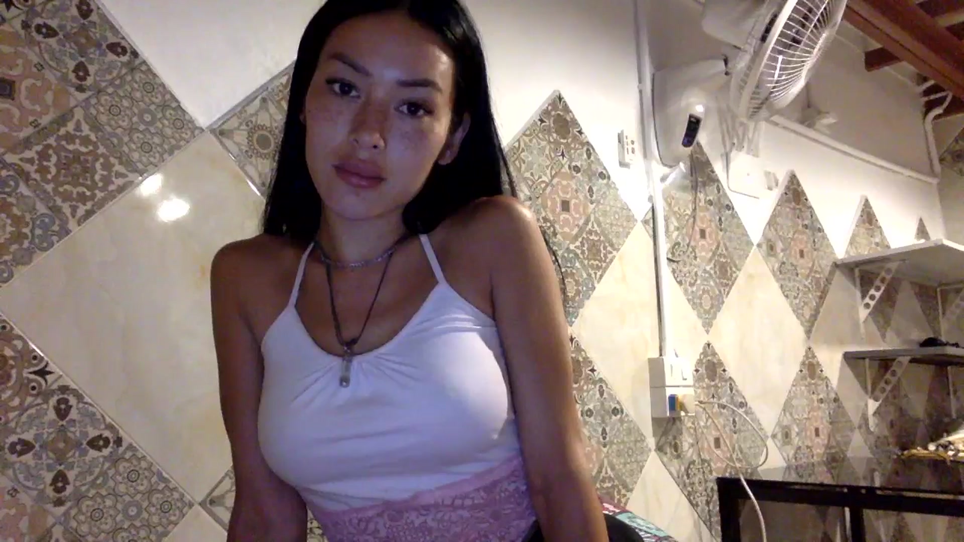 Gallery image thumbnail from Miss_emiko's myfreecams stream on, 03/21/2025, 13:31 image 6 of 20