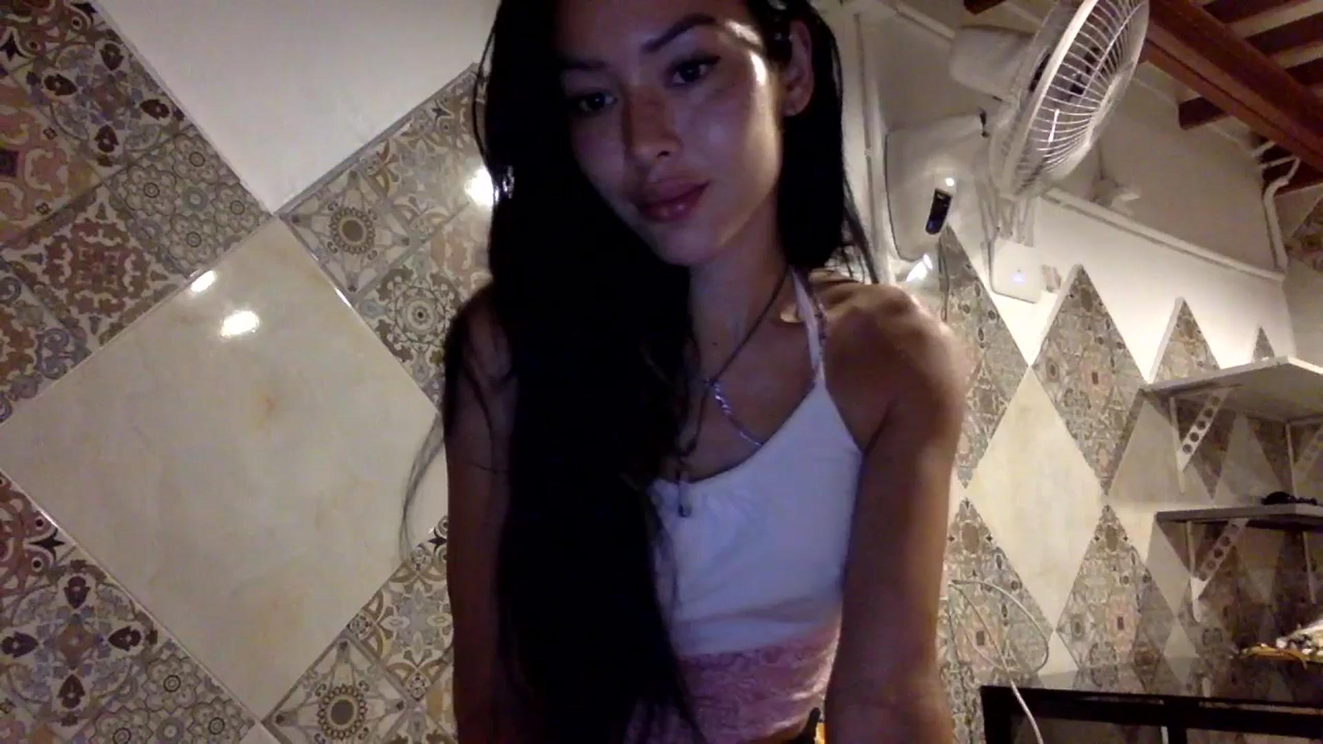 Gallery image thumbnail from Miss_emiko's myfreecams stream on, 03/21/2025, 13:31 image 18 of 20