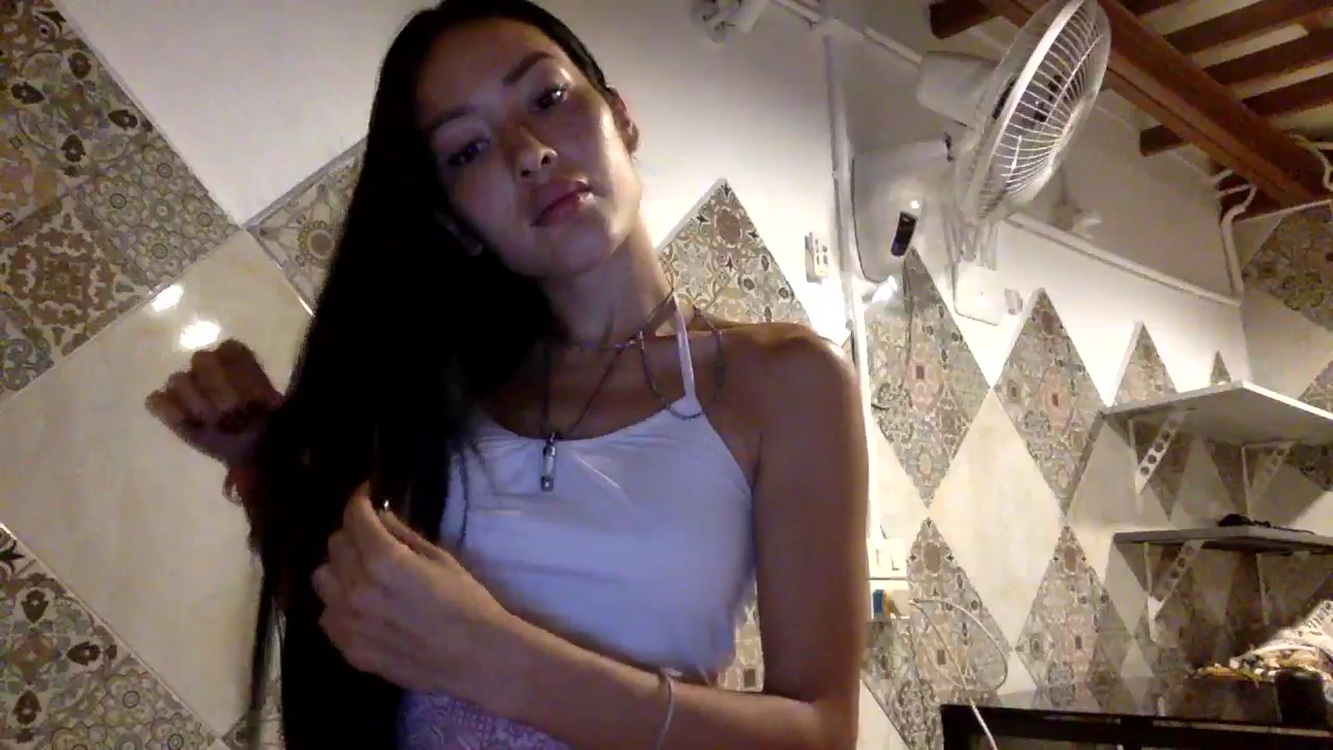 Gallery image thumbnail from Miss_emiko's myfreecams stream on, 03/21/2025, 13:31 image 15 of 20