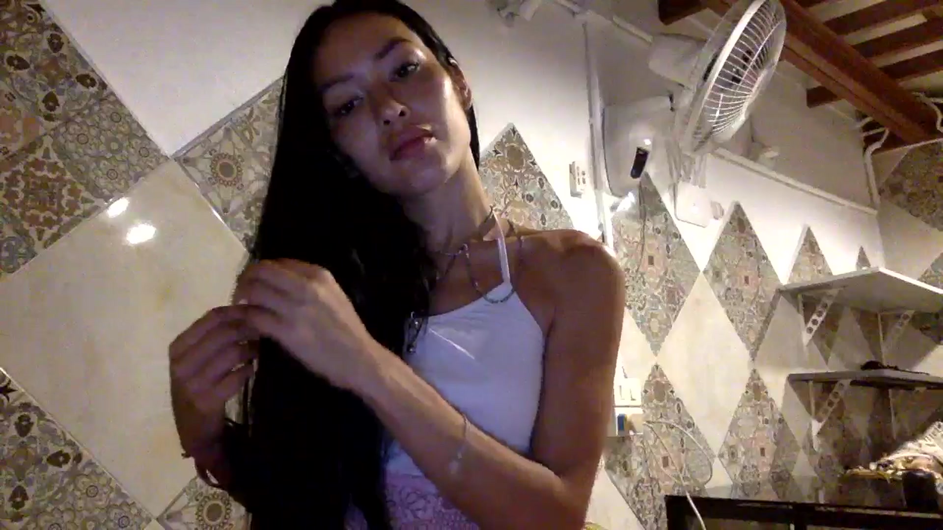 Gallery image thumbnail from Miss_emiko's myfreecams stream on, 03/21/2025, 13:31 image 16 of 20