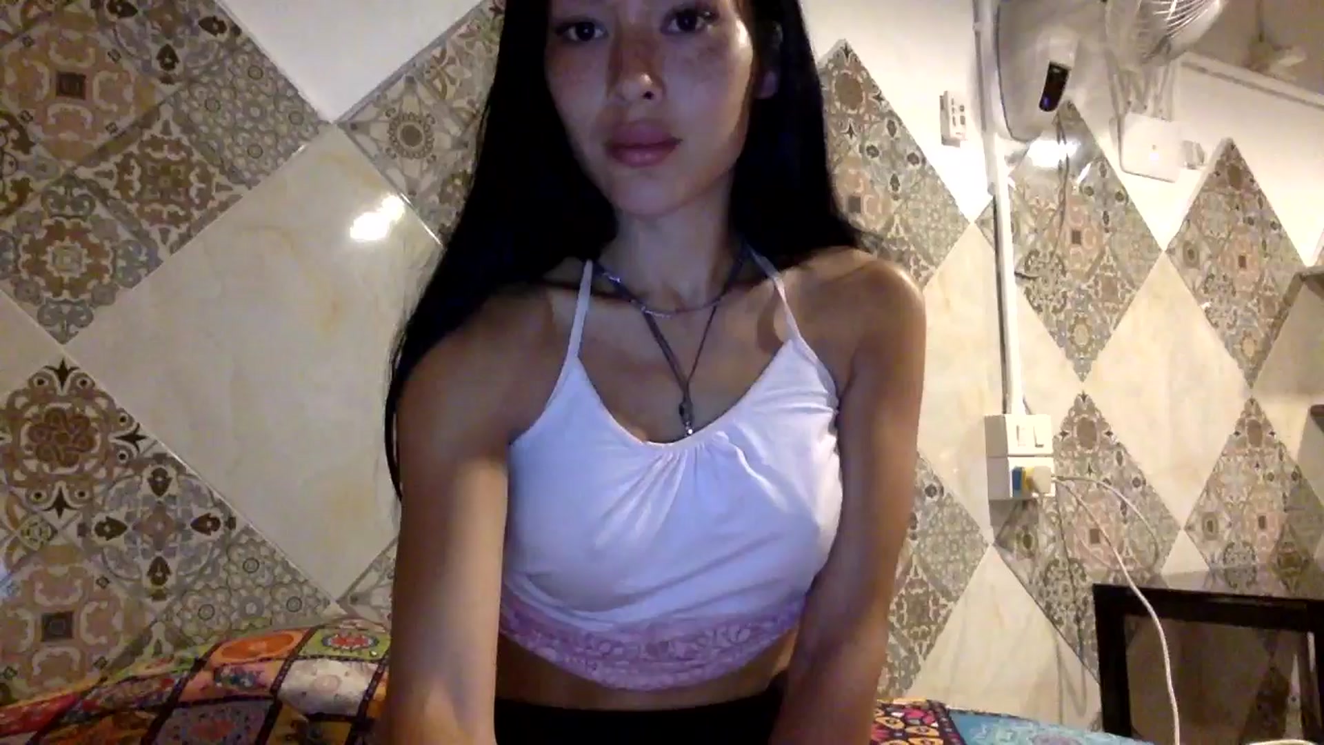 Gallery image thumbnail from Miss_emiko's myfreecams stream on, 03/21/2025, 14:27 image 18 of 20