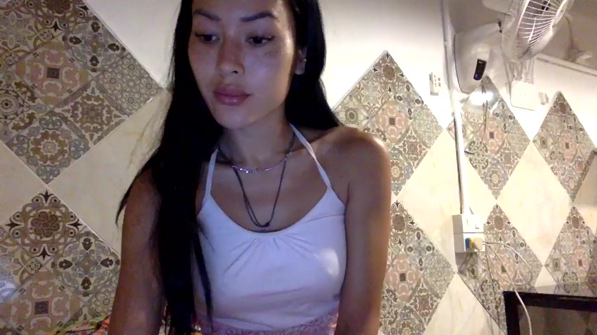 Gallery image thumbnail from Miss_emiko's myfreecams stream on, 03/21/2025, 14:27 image 1 of 20