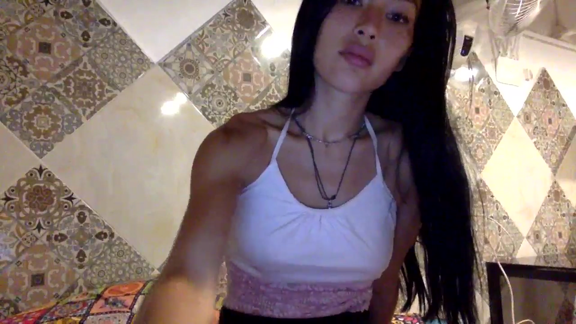 Gallery image thumbnail from Miss_emiko's myfreecams stream on, 03/21/2025, 14:27 image 7 of 20