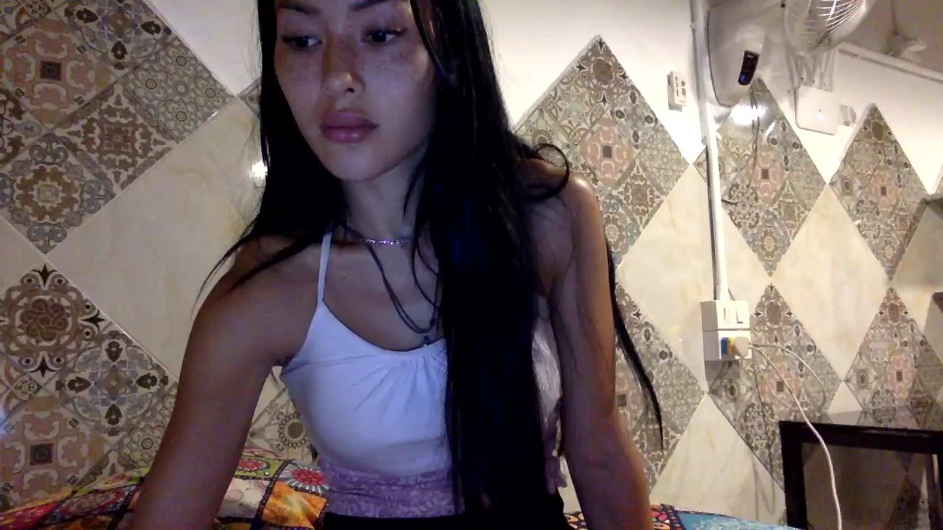 Gallery image thumbnail from Miss_emiko's myfreecams stream on, 03/21/2025, 14:27 image 14 of 20