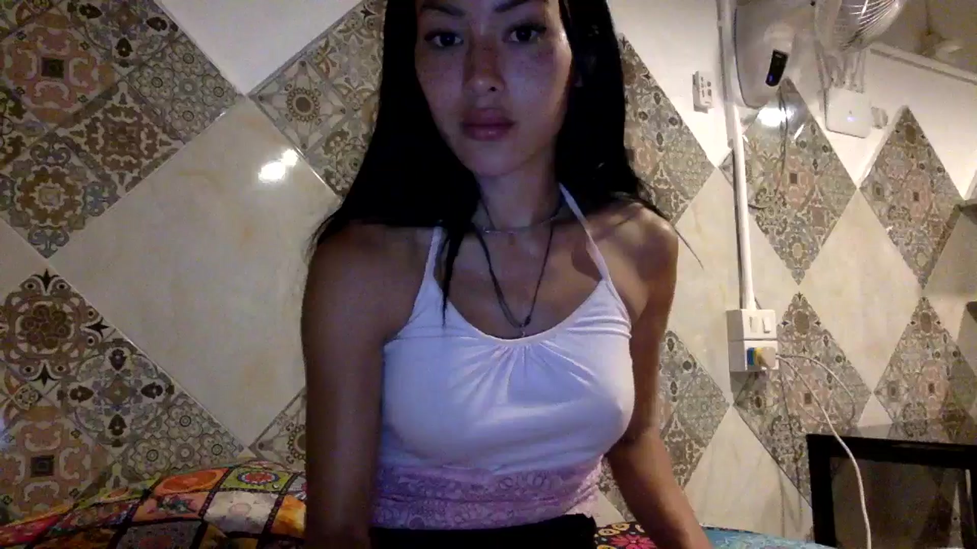 Gallery image thumbnail from Miss_emiko's myfreecams stream on, 03/21/2025, 14:27 image 15 of 20