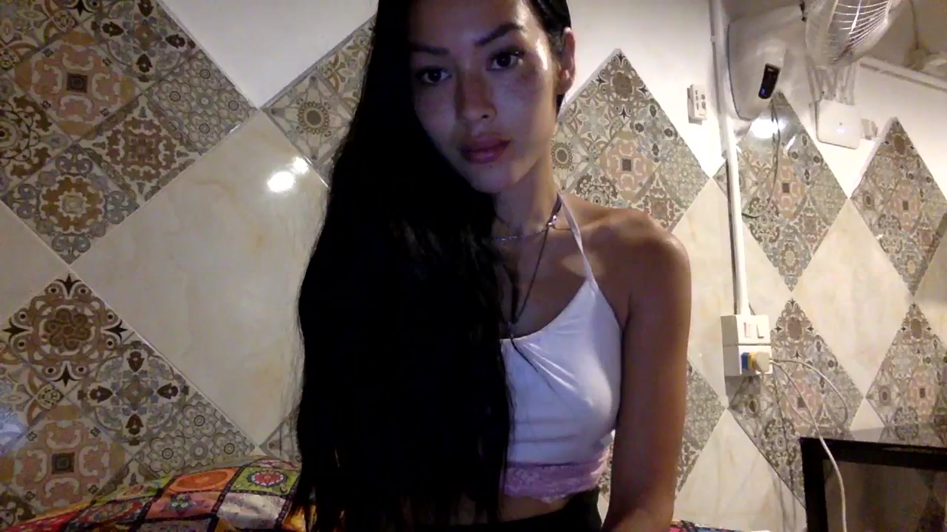 Gallery image thumbnail from Miss_emiko's myfreecams stream on, 03/21/2025, 14:27 image 4 of 20