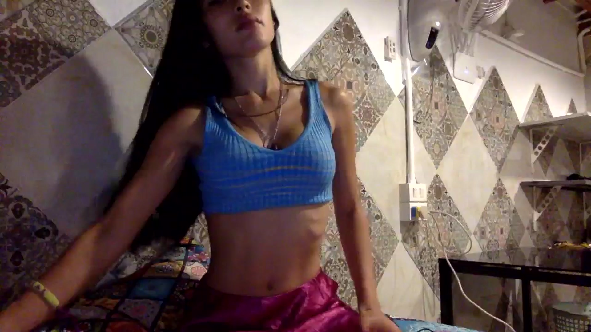 Gallery image thumbnail from Miss_emiko's myfreecams stream on, 03/22/2025, 13:44 image 17 of 20