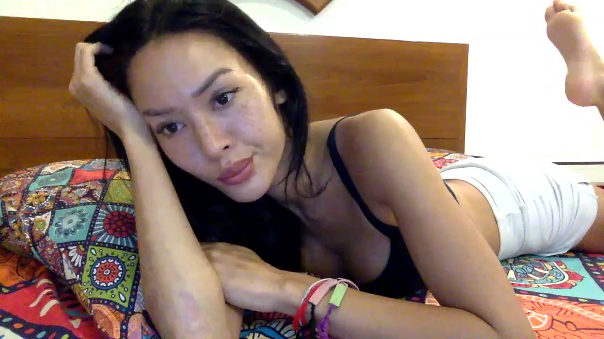 Gallery image thumbnail from Miss_emiko's myfreecams stream on, 05/14/2025, 03:22 image 16 of 20
