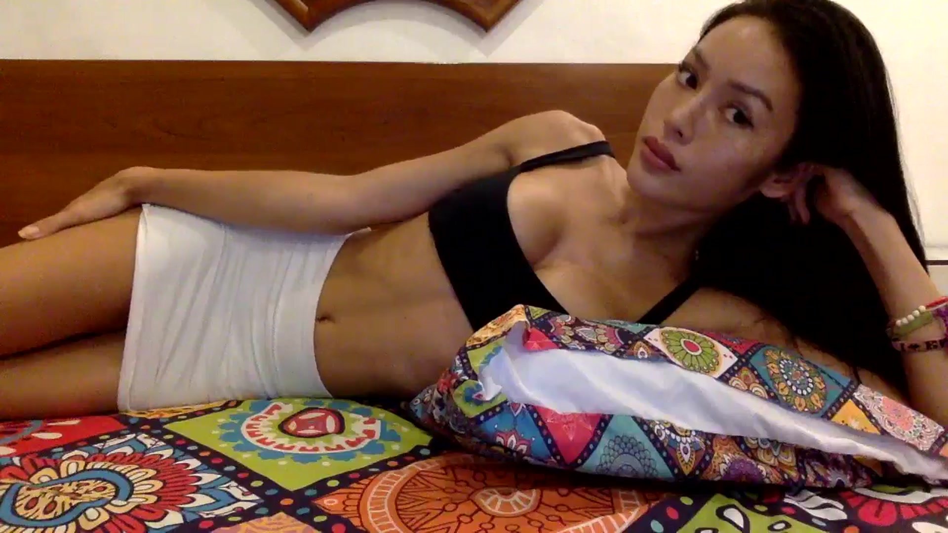 Gallery image thumbnail from Miss_emiko's myfreecams stream on, 05/14/2025, 04:23 image 16 of 20