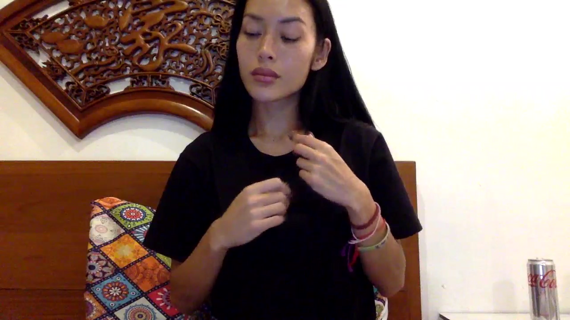 Gallery image thumbnail from Miss_emiko's myfreecams stream on, 05/17/2025, 14:28 image 8 of 20