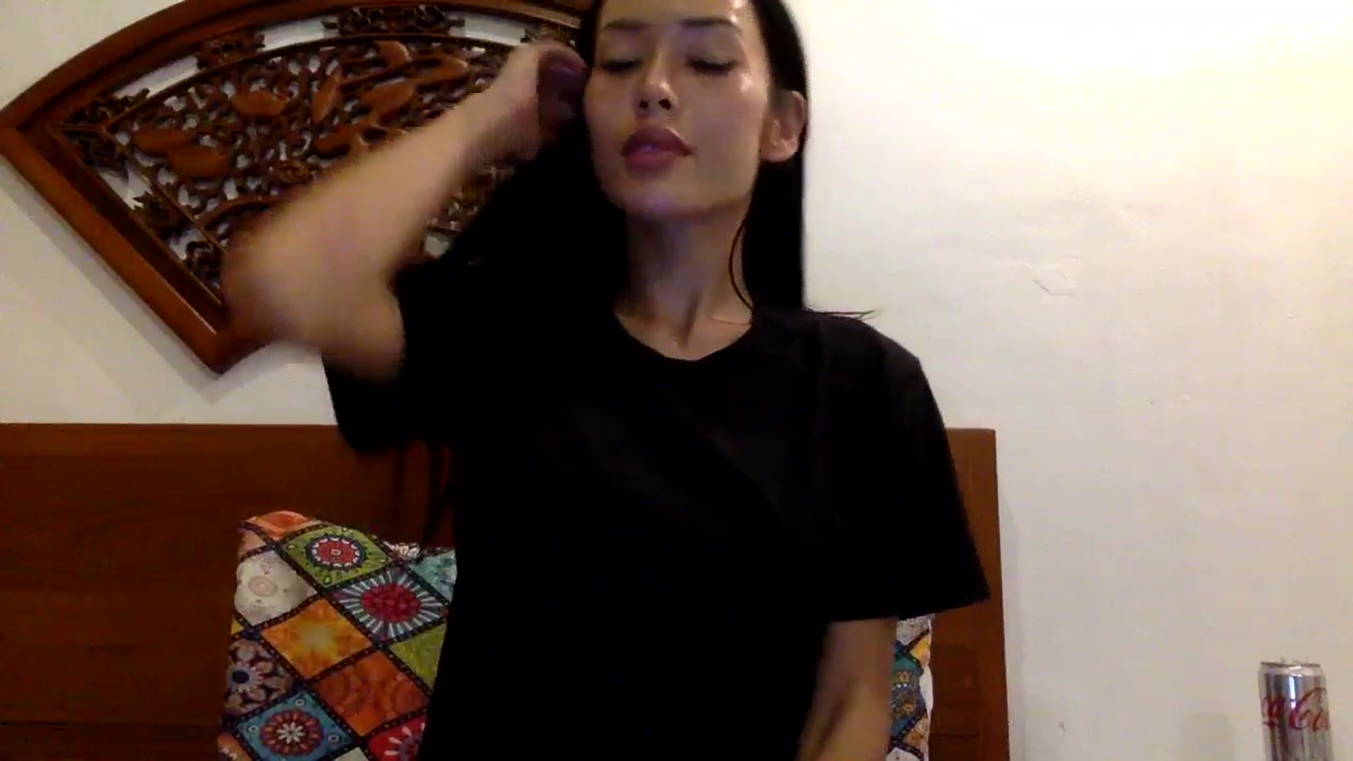 Gallery image thumbnail from Miss_emiko's myfreecams stream on, 05/17/2025, 14:28 image 2 of 20