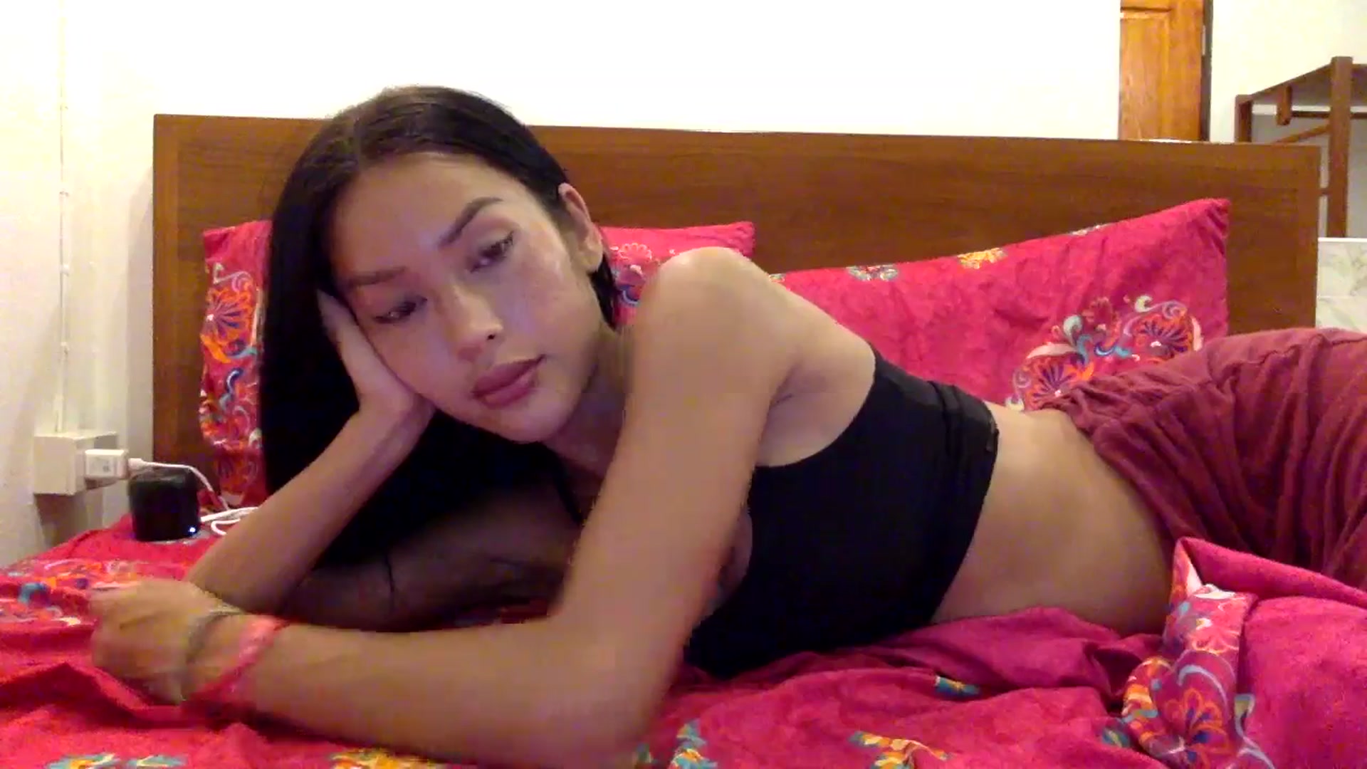 Gallery image thumbnail from Miss_emiko's myfreecams stream on, 06/19/2025, 14:42 image 2 of 20
