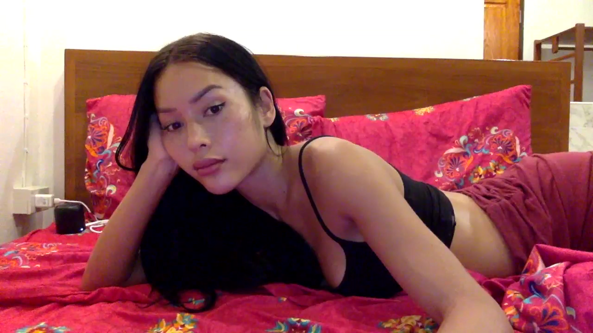 Gallery image thumbnail from Miss_emiko's myfreecams stream on, 06/19/2025, 14:42 image 12 of 20