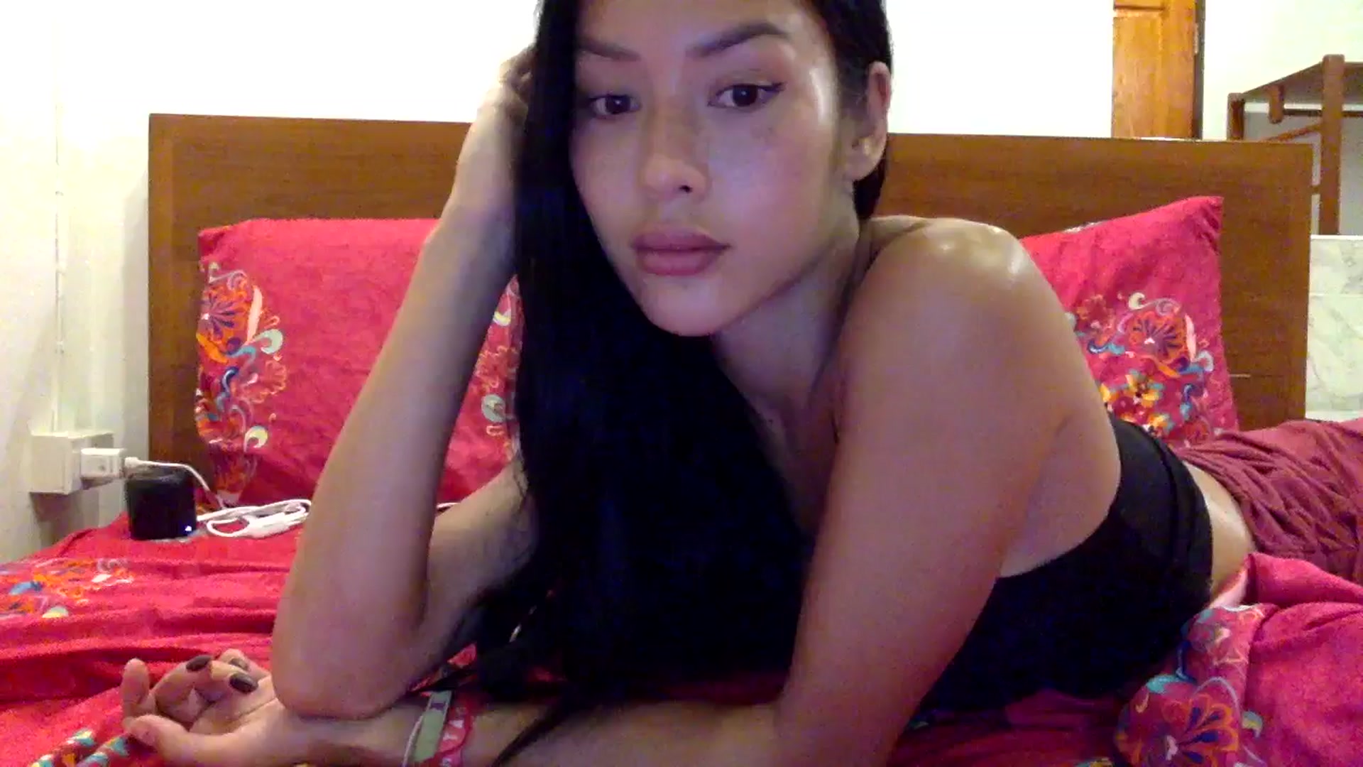 Gallery image thumbnail from Miss_emiko's myfreecams stream on, 06/19/2025, 14:42 image 17 of 20
