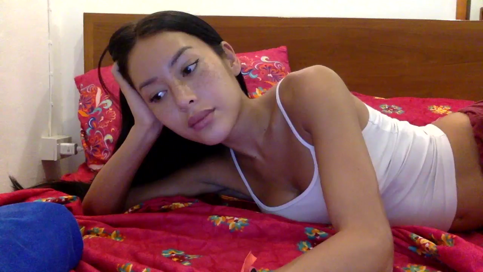Gallery image thumbnail from Miss_emiko's myfreecams stream on, 06/20/2025, 06:13 image 6 of 20