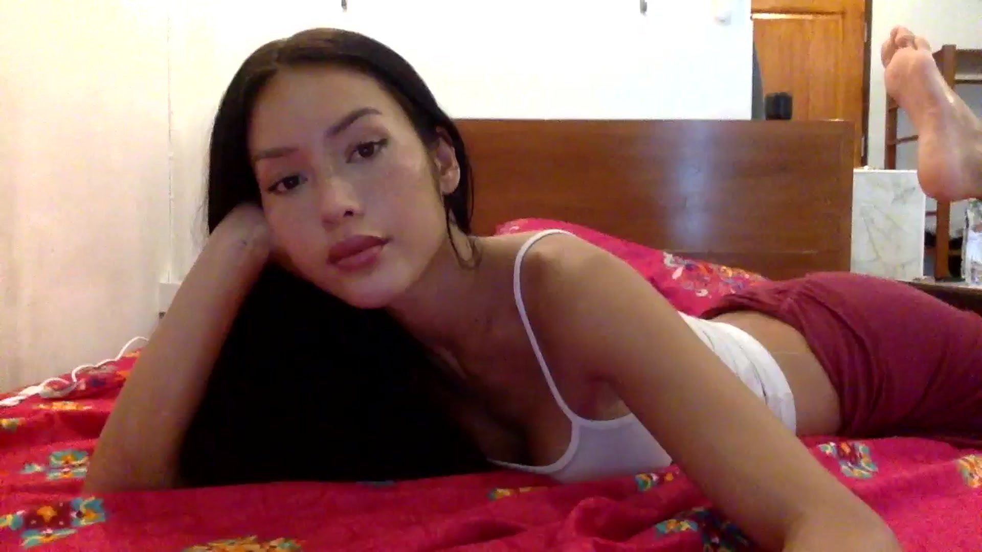 Gallery image thumbnail from Miss_emiko's myfreecams stream on, 06/21/2025, 03:58 image 8 of 20