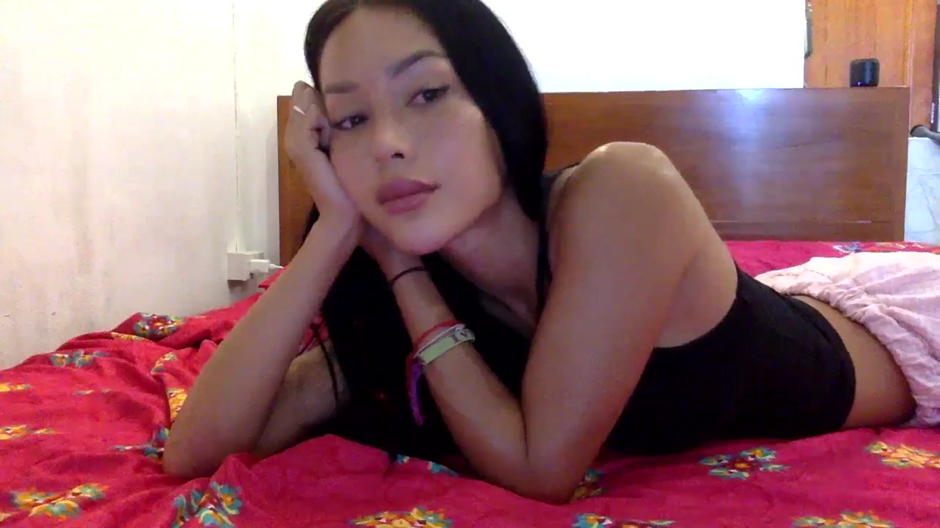 Gallery image thumbnail from Miss_emiko's myfreecams stream on, 06/22/2025, 08:18 image 16 of 20