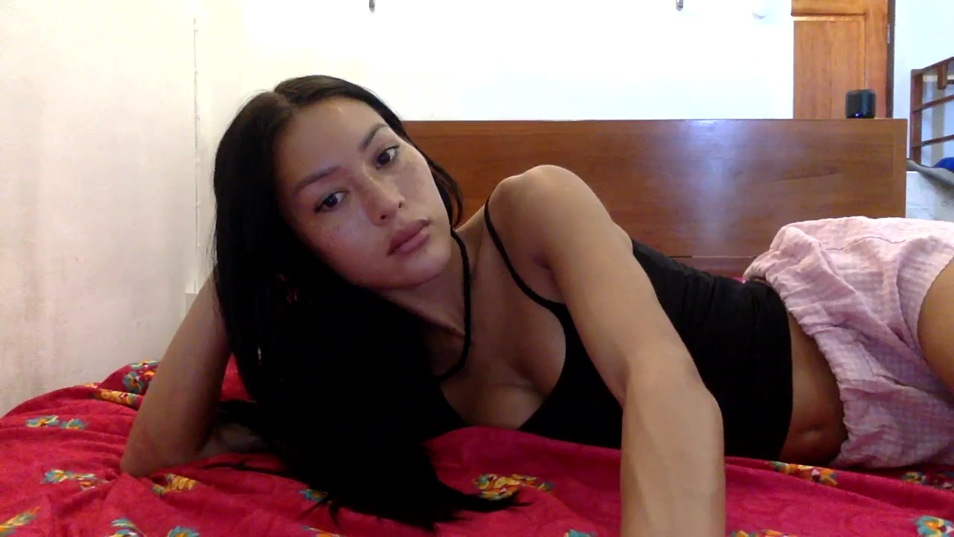 Gallery image thumbnail from Miss_emiko's myfreecams stream on, 06/22/2025, 08:18 image 4 of 20