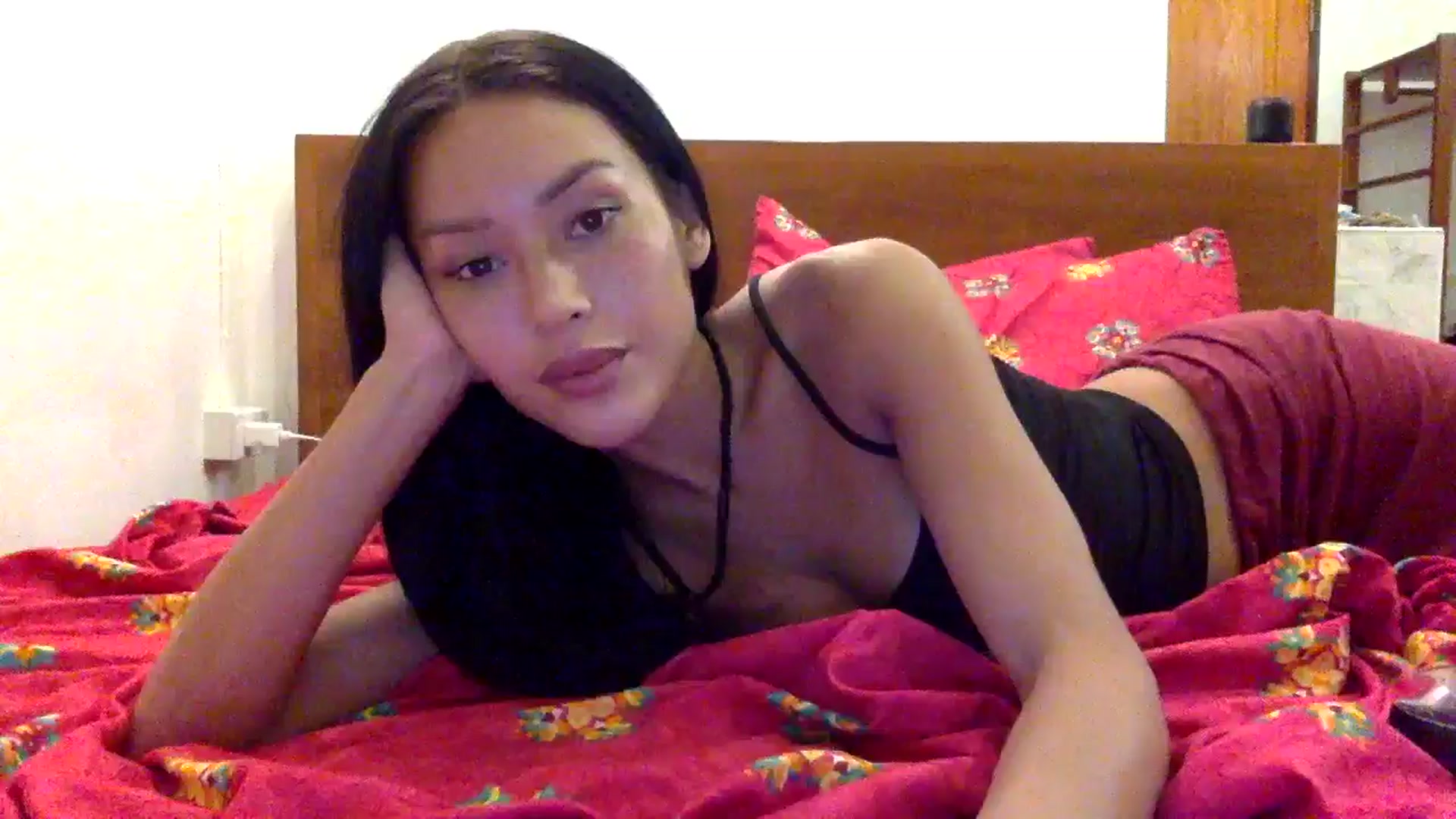 Gallery image thumbnail from Miss_emiko's myfreecams stream on, 06/22/2025, 15:56 image 1 of 20