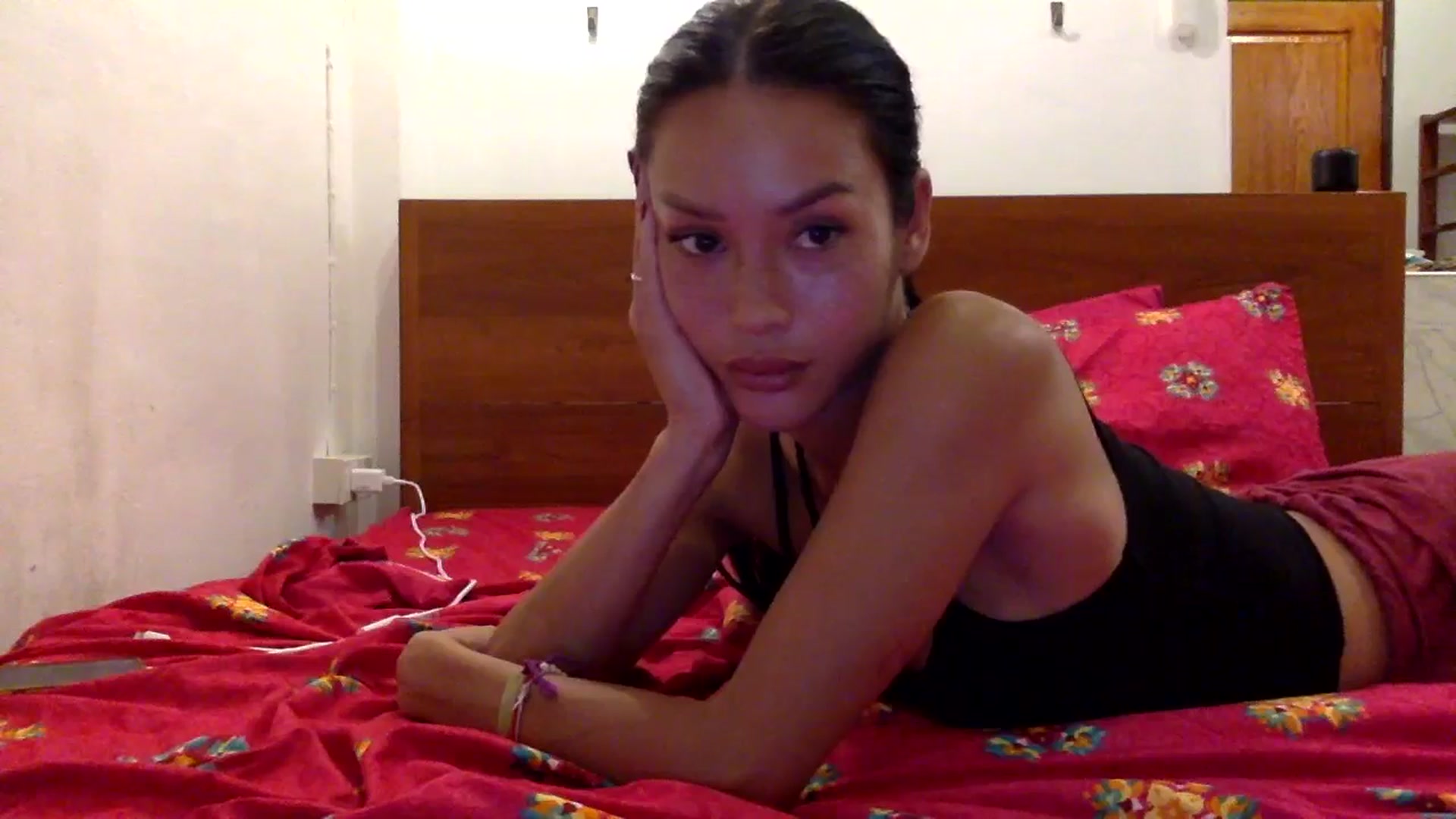 Gallery image thumbnail from Miss_emiko's myfreecams stream on, 06/22/2025, 15:56 image 9 of 20