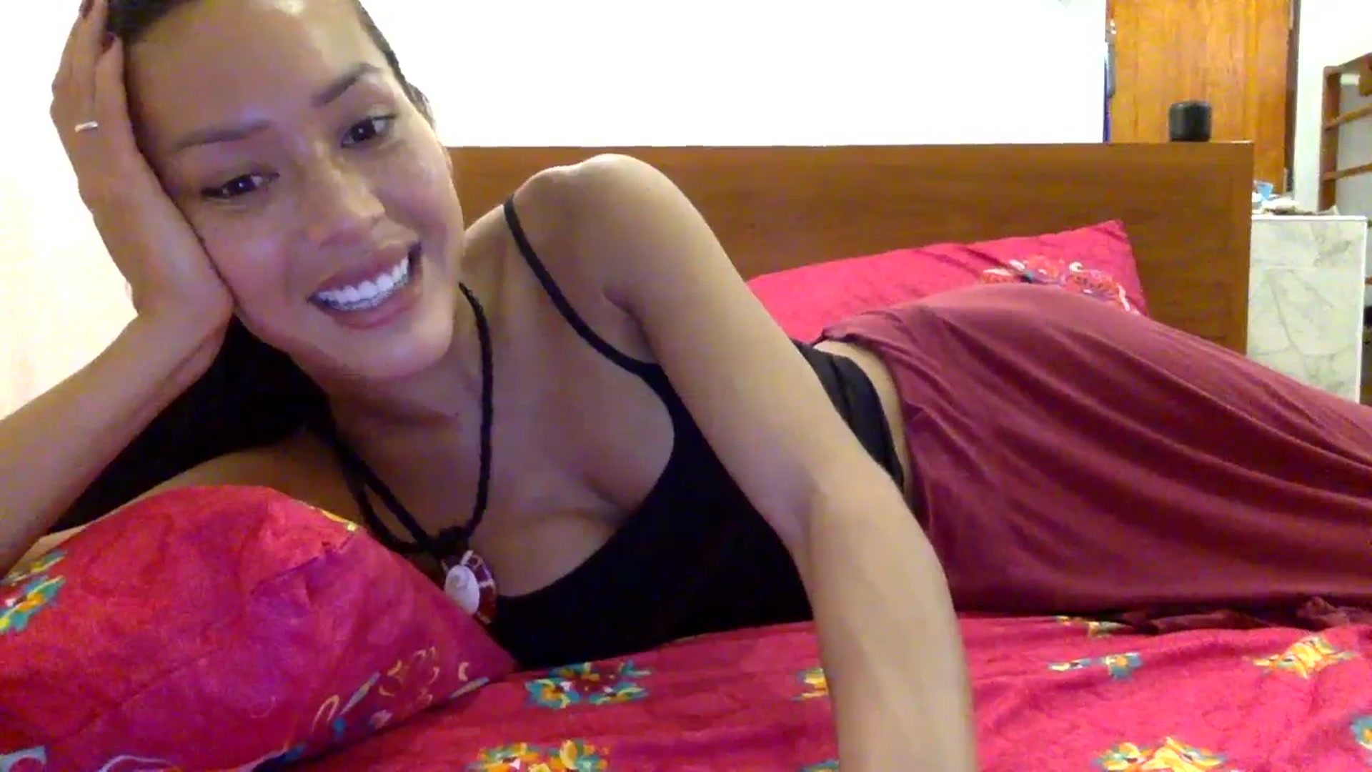 Gallery image thumbnail from Miss_emiko's myfreecams stream on, 06/22/2025, 20:02 image 18 of 20
