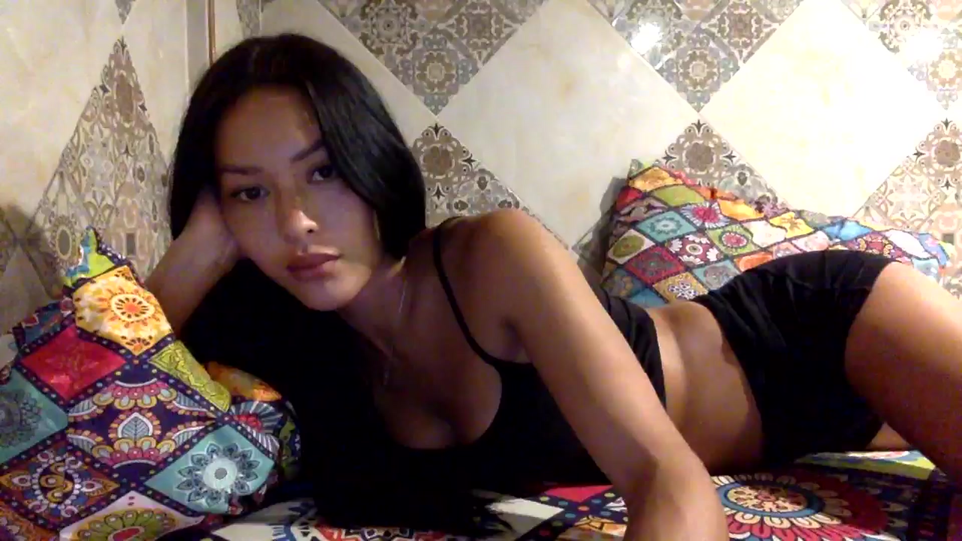Gallery image thumbnail from Miss_emiko's myfreecams stream on, 08/12/2025, 19:03 image 13 of 20