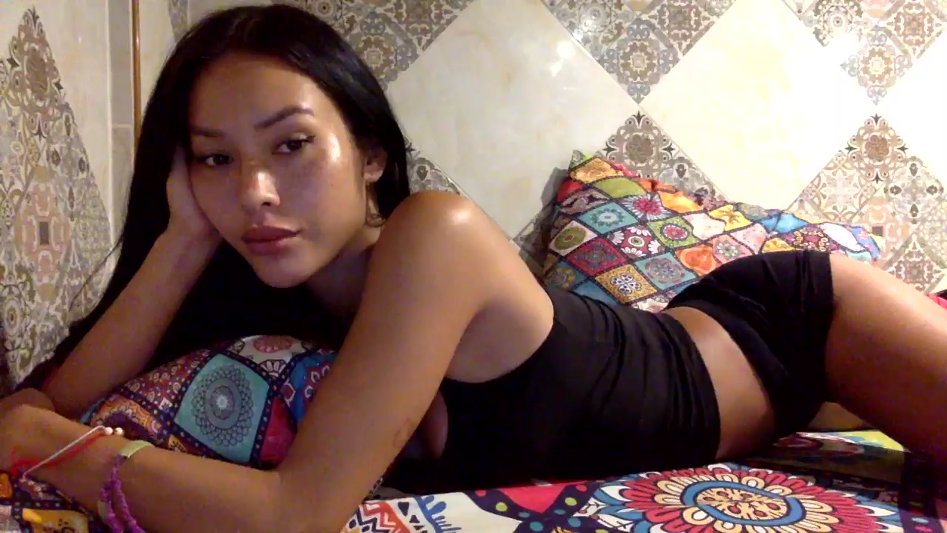 Gallery image thumbnail from Miss_emiko's myfreecams stream on, 08/12/2025, 19:03 image 4 of 20