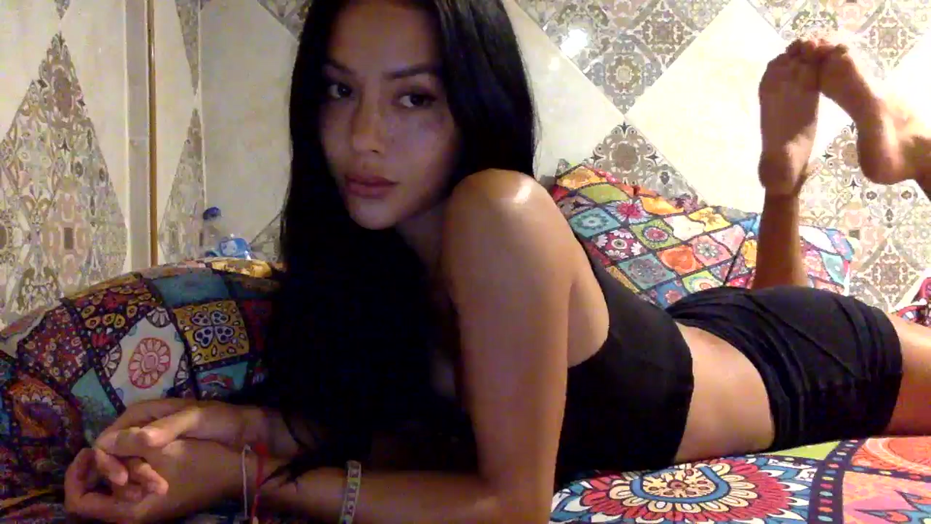 Gallery image thumbnail from Miss_emiko's myfreecams stream on, 08/12/2025, 19:03 image 15 of 20
