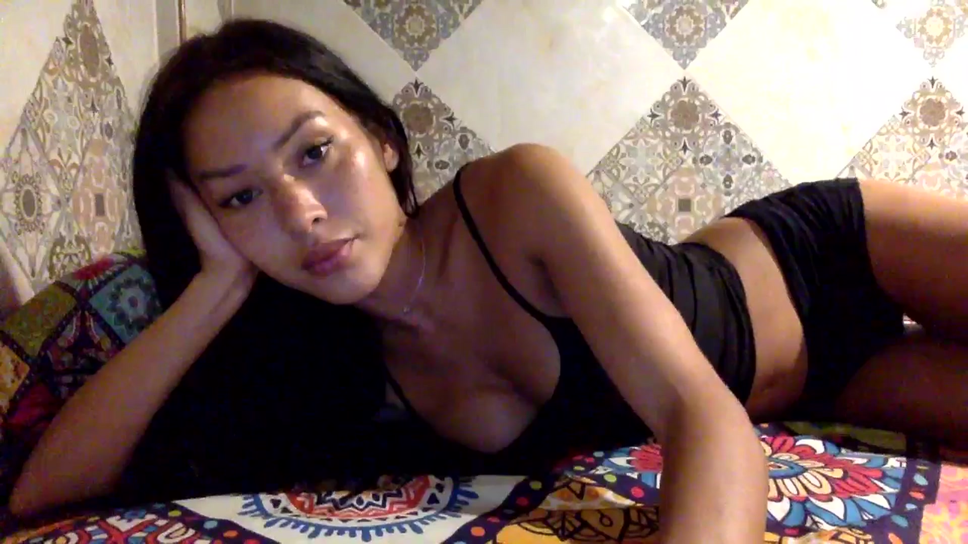 Gallery image thumbnail from Miss_emiko's myfreecams stream on, 08/12/2025, 20:23 image 9 of 20
