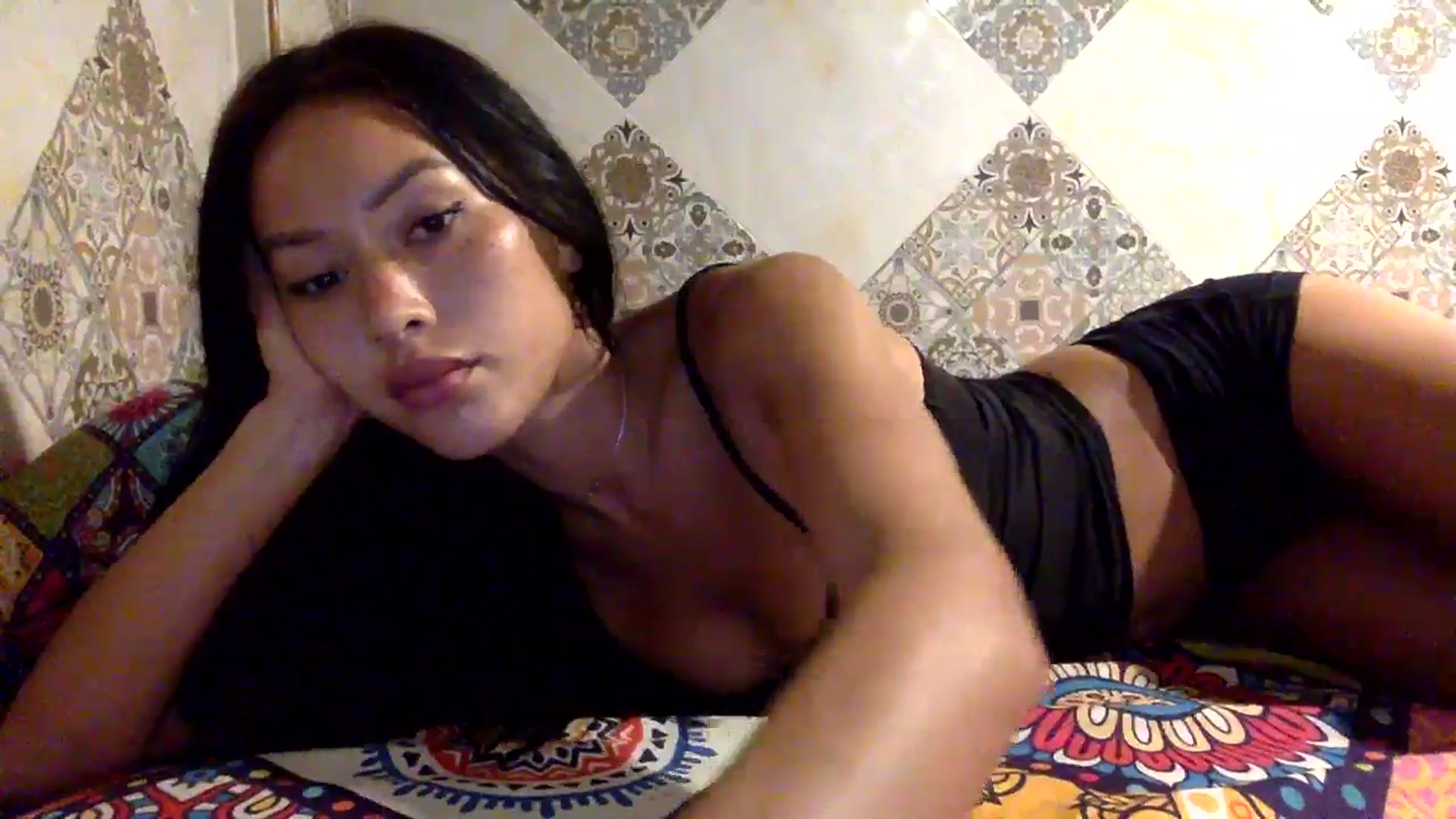 Gallery image thumbnail from Miss_emiko's myfreecams stream on, 08/12/2025, 20:23 image 16 of 20