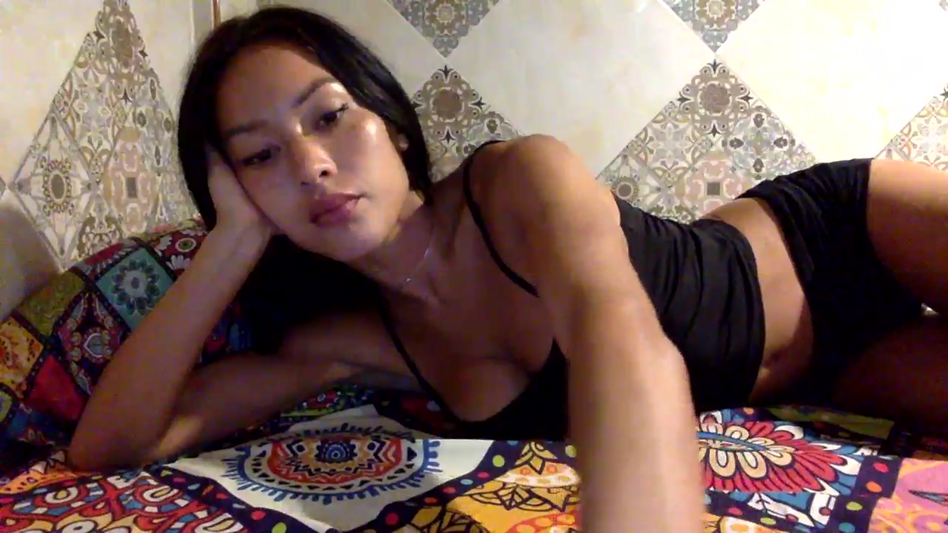 Gallery image thumbnail from Miss_emiko's myfreecams stream on, 08/12/2025, 20:23 image 3 of 20