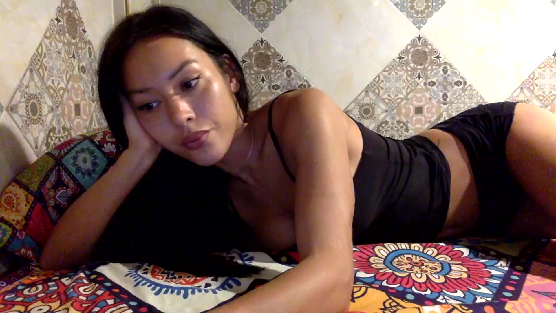 Gallery image thumbnail from Miss_emiko's myfreecams stream on, 08/12/2025, 20:23 image 1 of 20