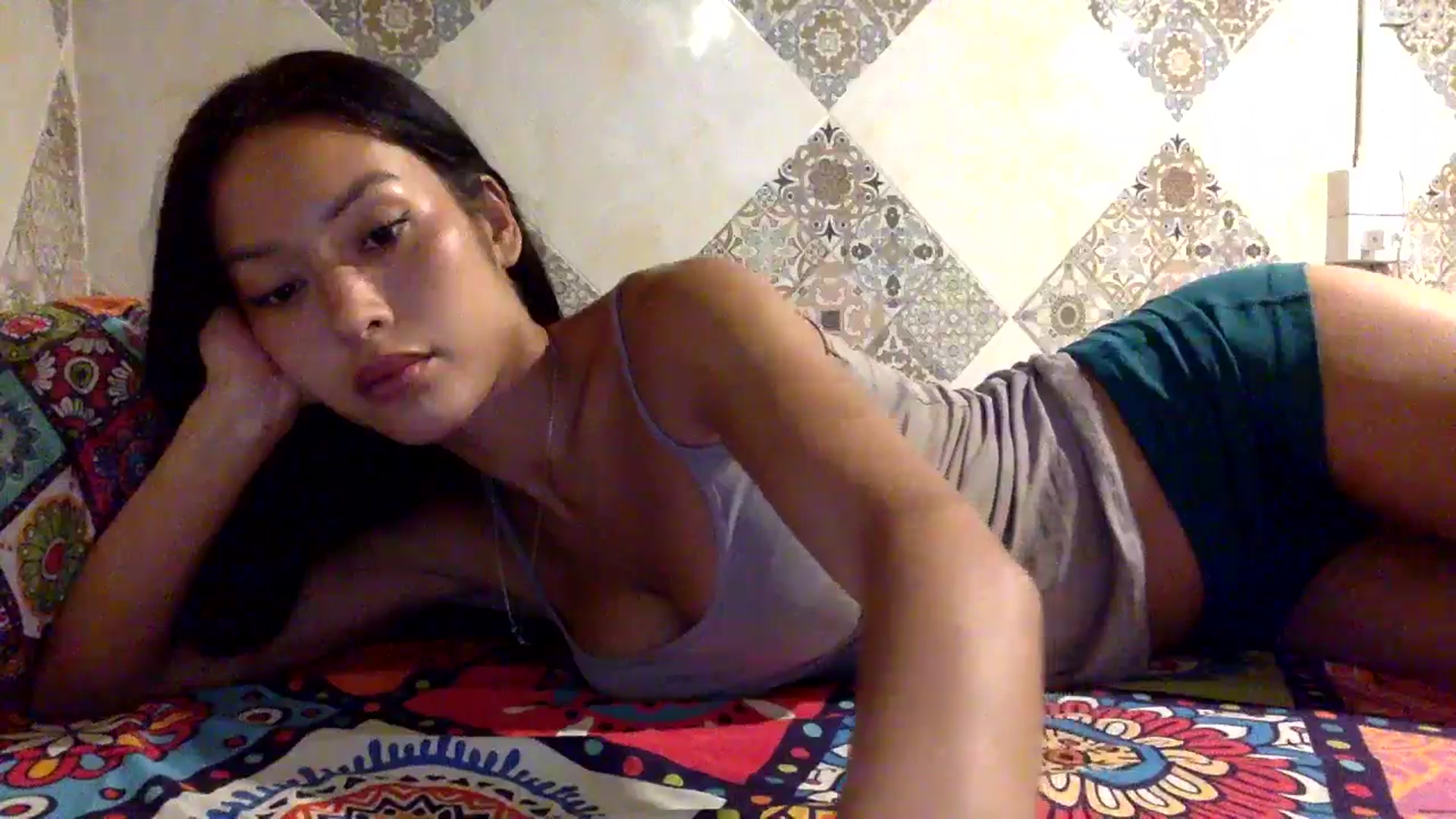 Gallery image thumbnail from Miss_emiko's myfreecams stream on, 08/13/2025, 16:20 image 17 of 20