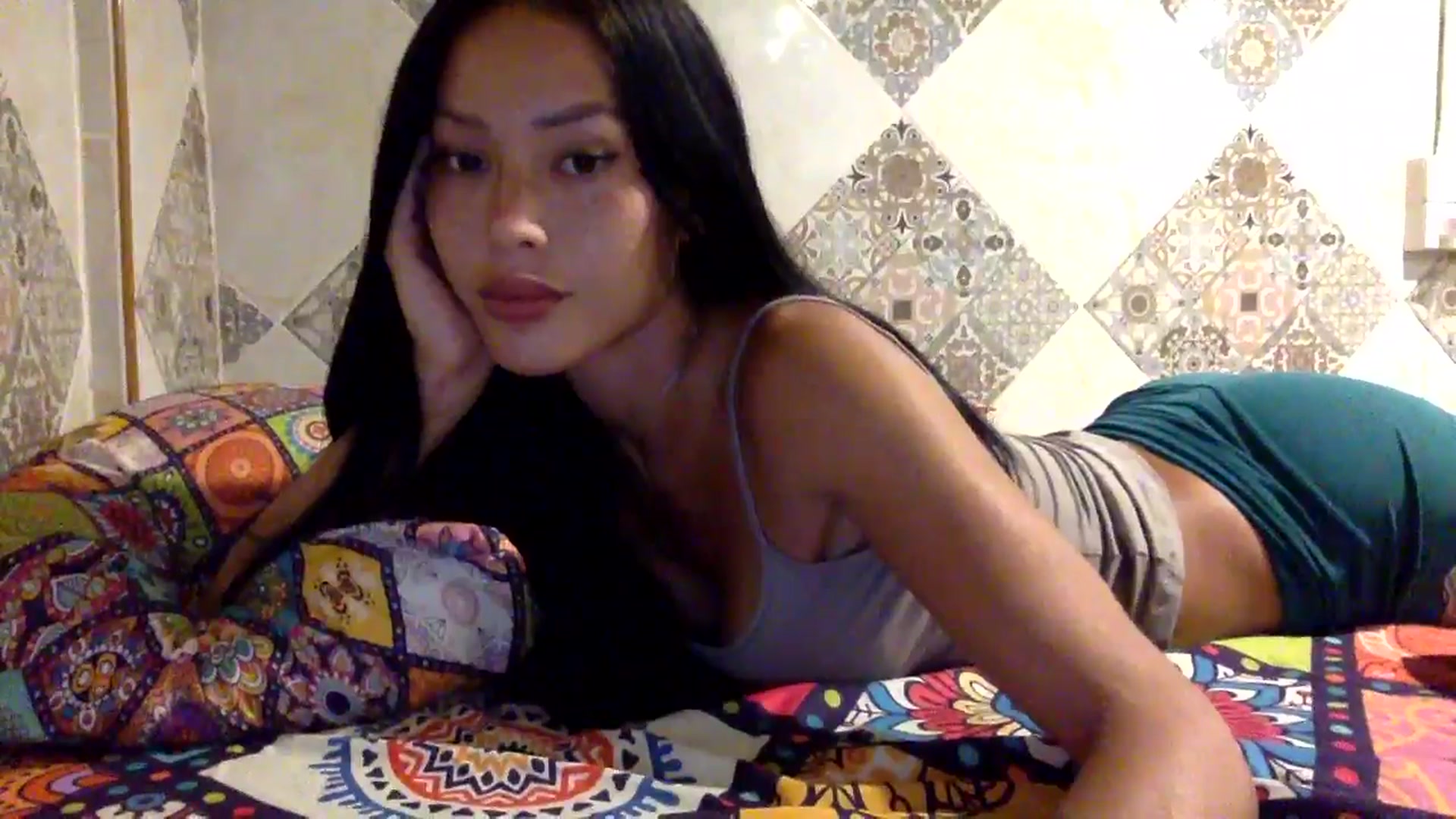Gallery image thumbnail from Miss_emiko's myfreecams stream on, 08/13/2025, 16:20 image 3 of 20