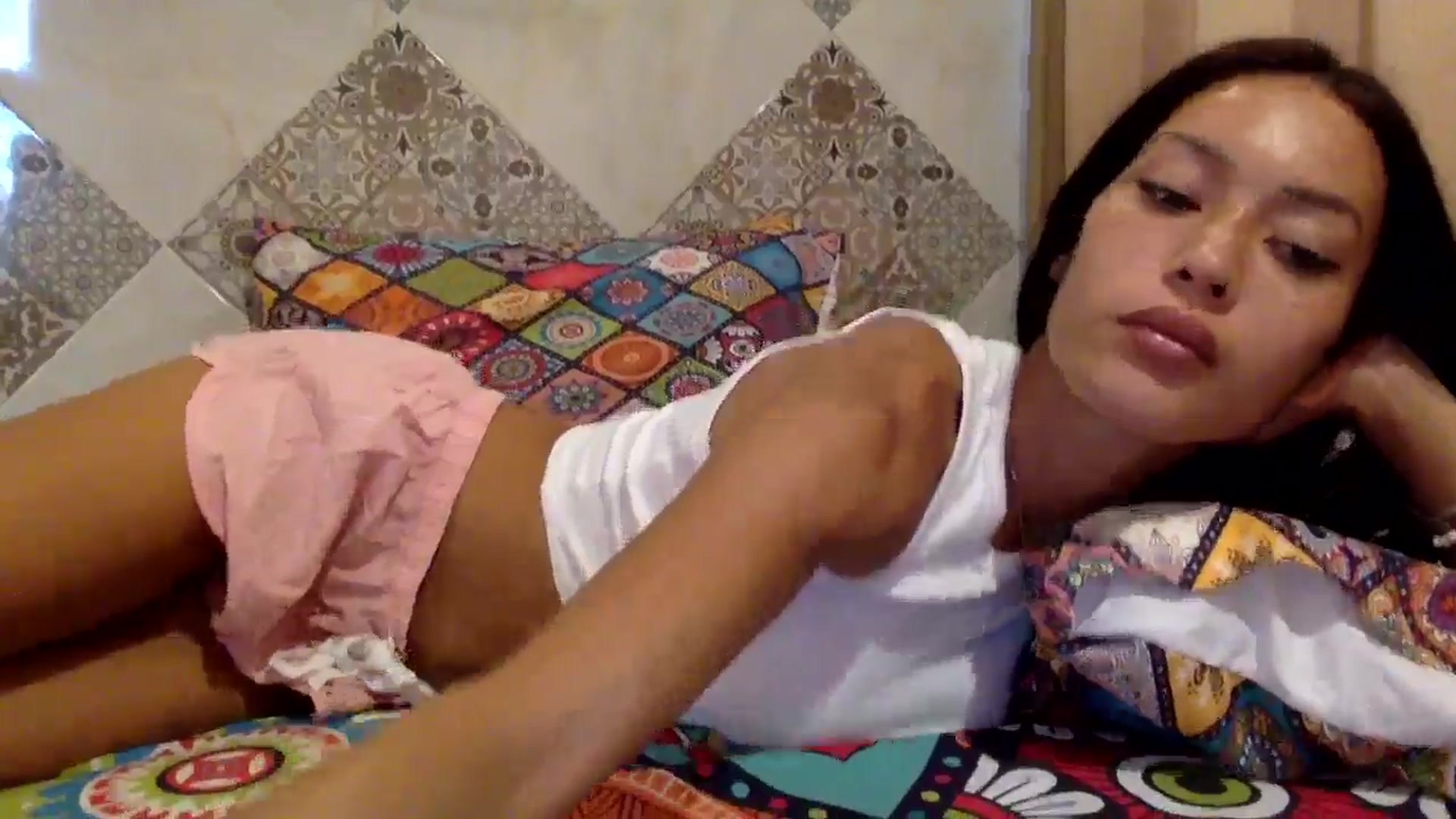 Gallery image thumbnail from Miss_emiko's myfreecams stream on, 08/14/2025, 06:27 image 12 of 20
