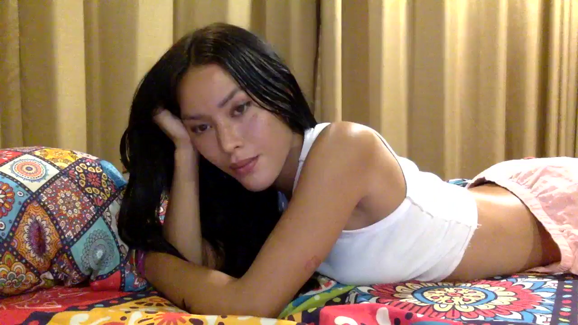 Gallery image thumbnail from Miss_emiko's myfreecams stream on, 08/14/2025, 16:15 image 6 of 20