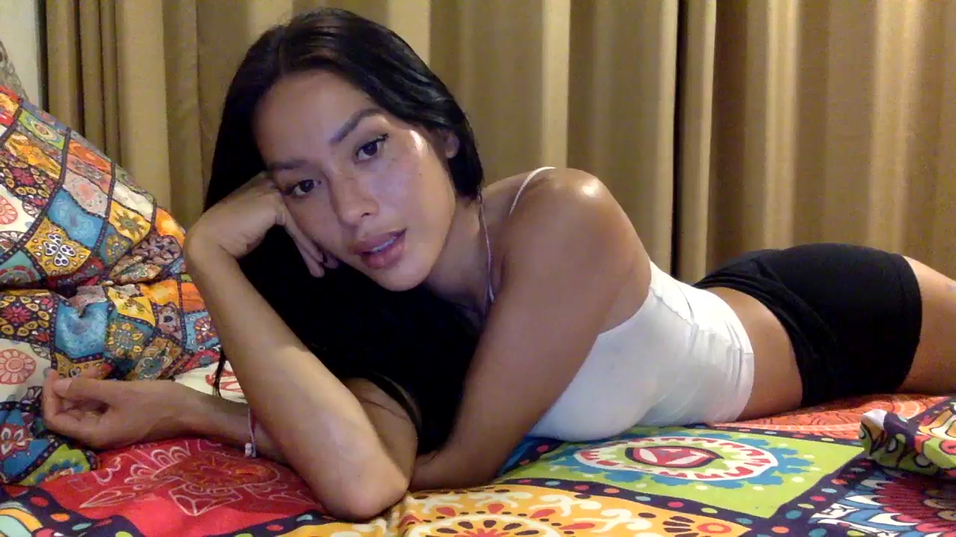 Gallery image thumbnail from Miss_emiko's myfreecams stream on, 08/15/2025, 15:11 image 9 of 20