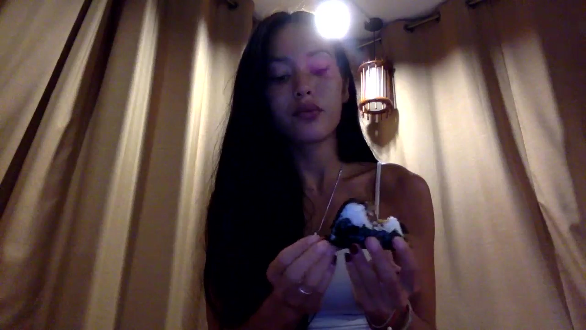 Gallery image thumbnail from Miss_emiko's myfreecams stream on, 08/15/2025, 17:10 image 14 of 20