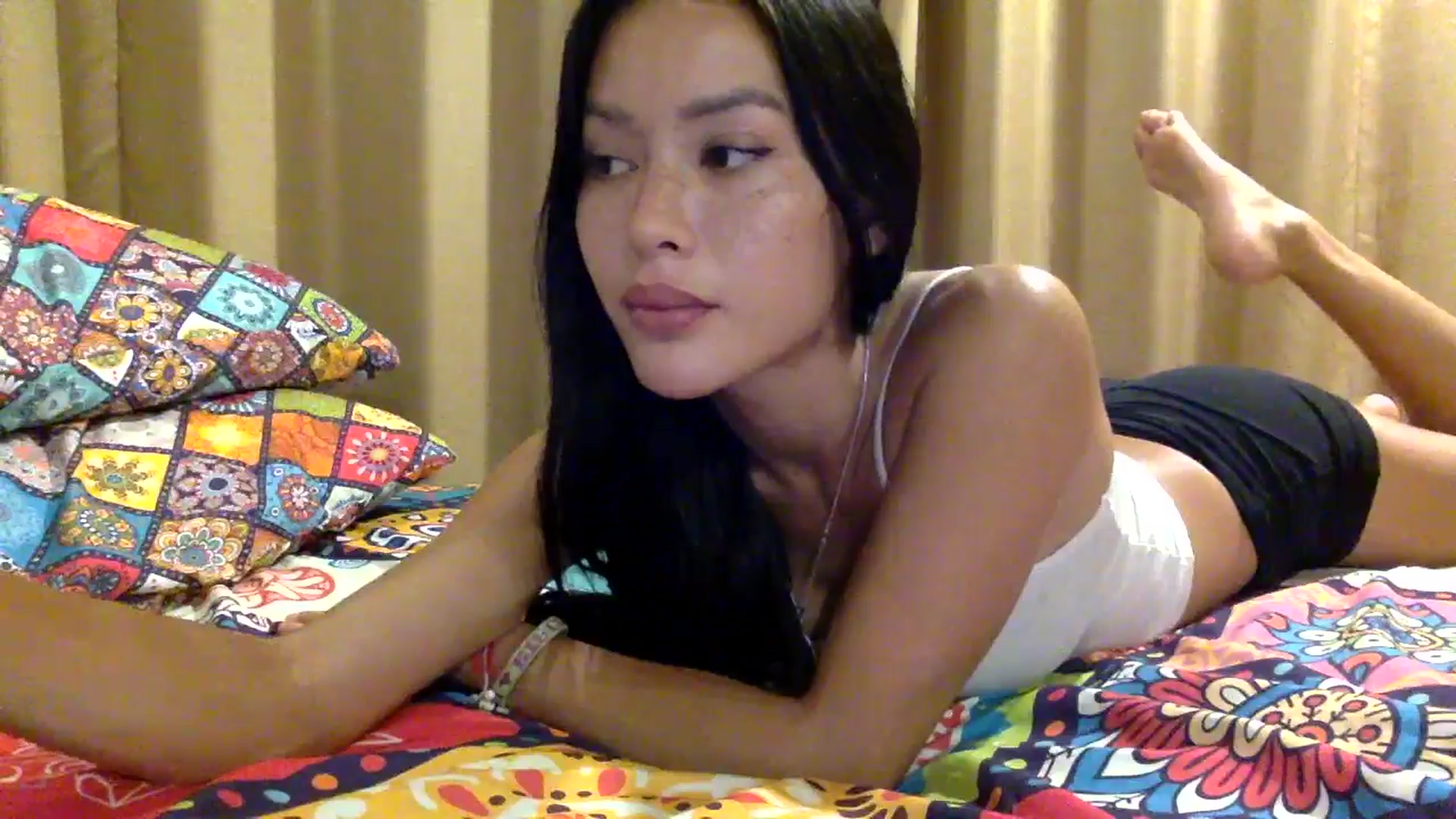 Gallery image thumbnail from Miss_emiko's myfreecams stream on, 08/16/2025, 16:50 image 12 of 20