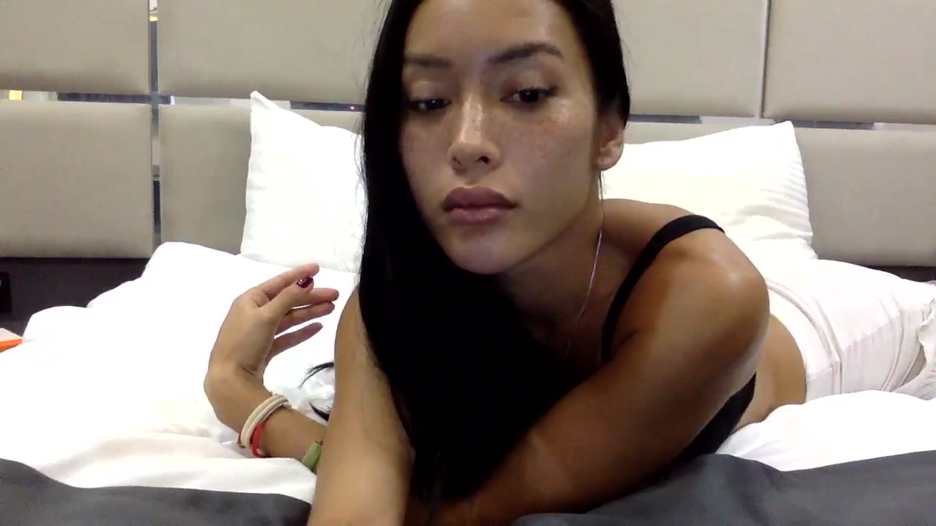 Gallery image thumbnail from Miss_emiko's myfreecams stream on, 08/19/2025, 08:54 image 8 of 20